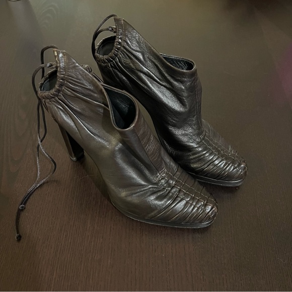 Gucci Brown Pleated Lambskin Leather Ankle Wrap Booties Size 37.5/US 7 - Picture 13 of 15